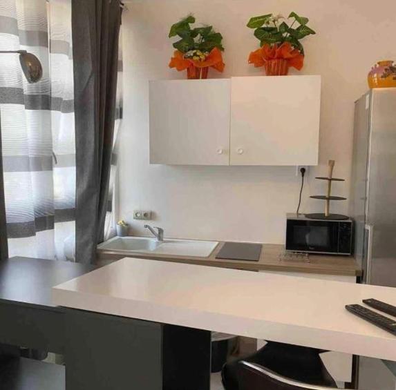 Apartment T2 Spacieux Centre *